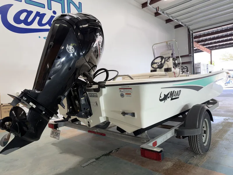 Slide: The Image of Mako Pro Skiff 17 CC 2022 - 18