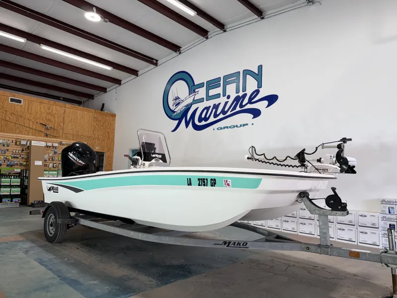 Slide: The Image of Mako Pro Skiff 17 CC 2022 - 8