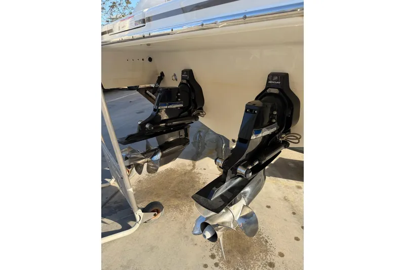 Slide: The Image of 2016 Formula 350 Crossover Bowrider I/O with dual Mercury outdrives. - 11