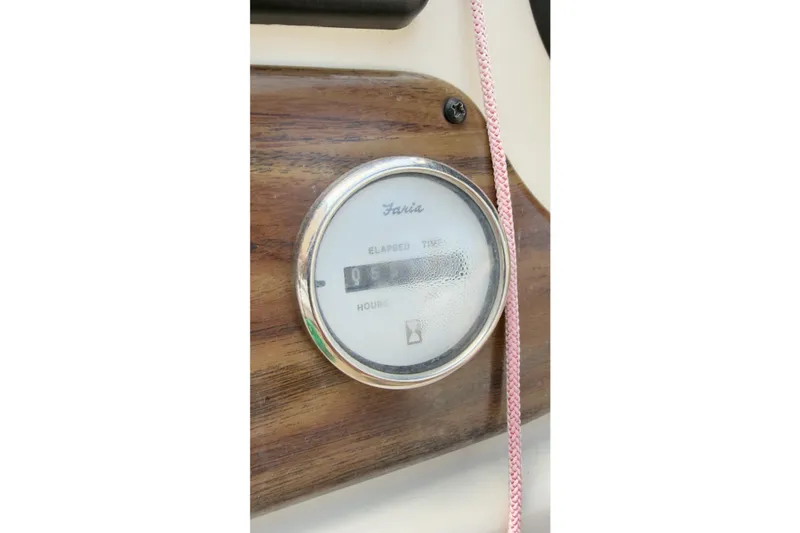 Slide: The Image of Hour meter on 2007 Harris Sunliner 220 boat dashboard, showing elapsed time. - 10