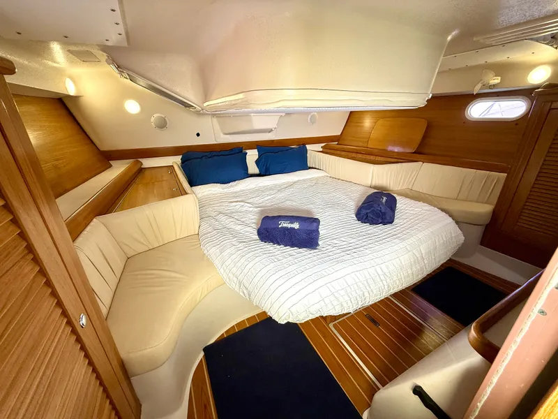 Slide: The Image of Catalina 387 2005 - 106