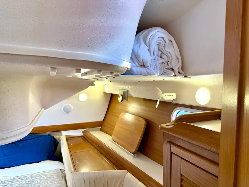 Slide: The Image of Catalina 387 2005 - 107