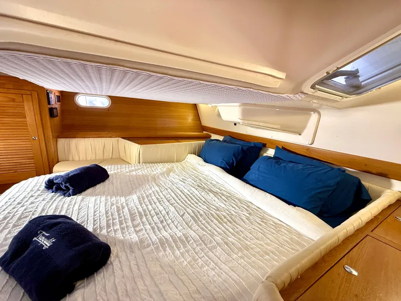 Slide: The Image of Catalina 387 2005 - 112