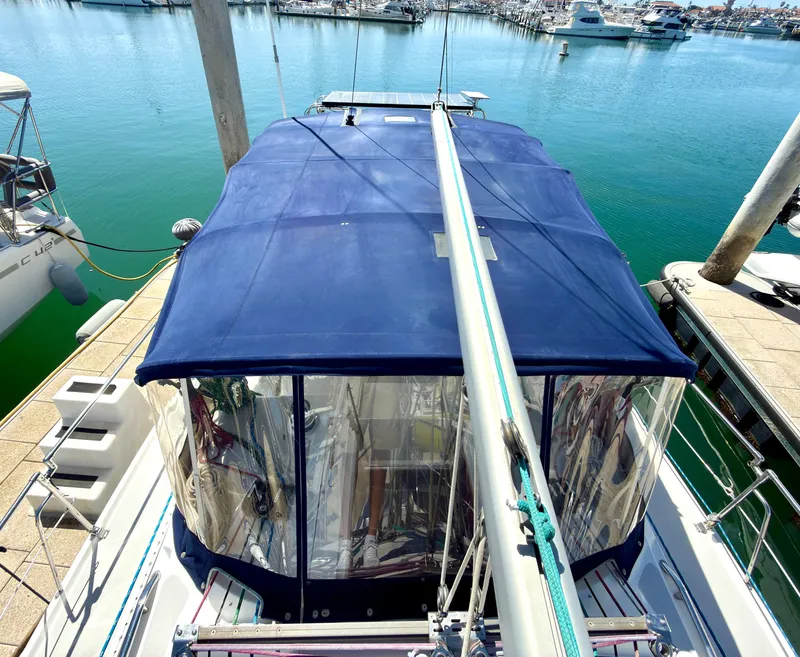 Slide: The Image of Catalina 387 2005 - 16