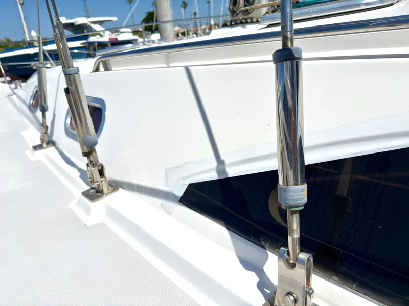 Slide: The Image of Catalina 387 2005 - 24