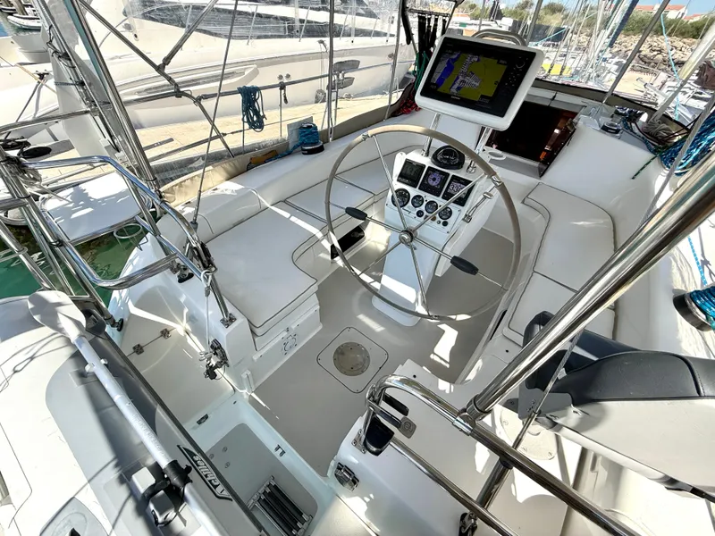 Slide: The Image of Catalina 387 2005 - 31