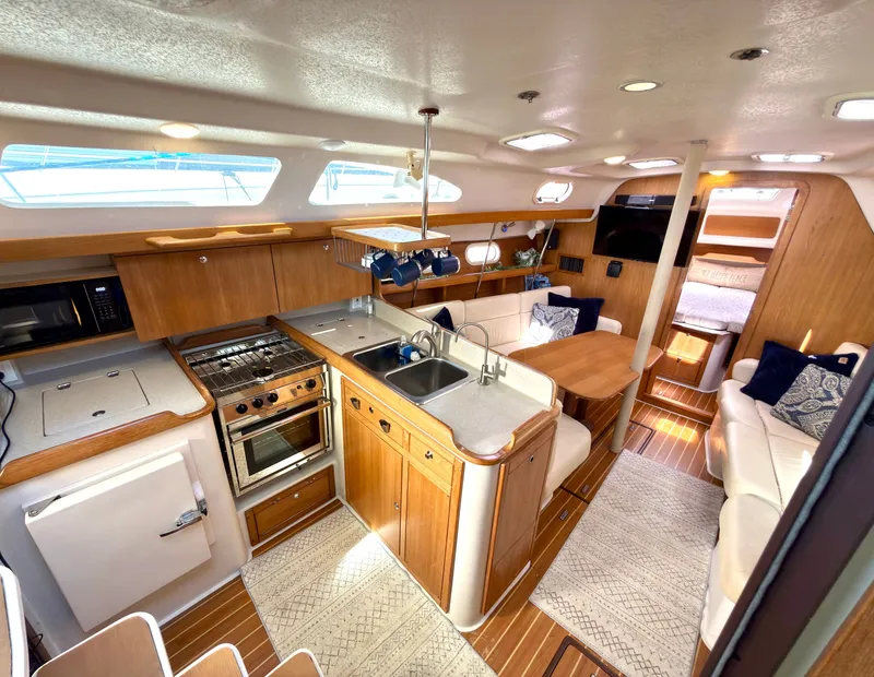 Slide: The Image of Catalina 387 2005 - 59