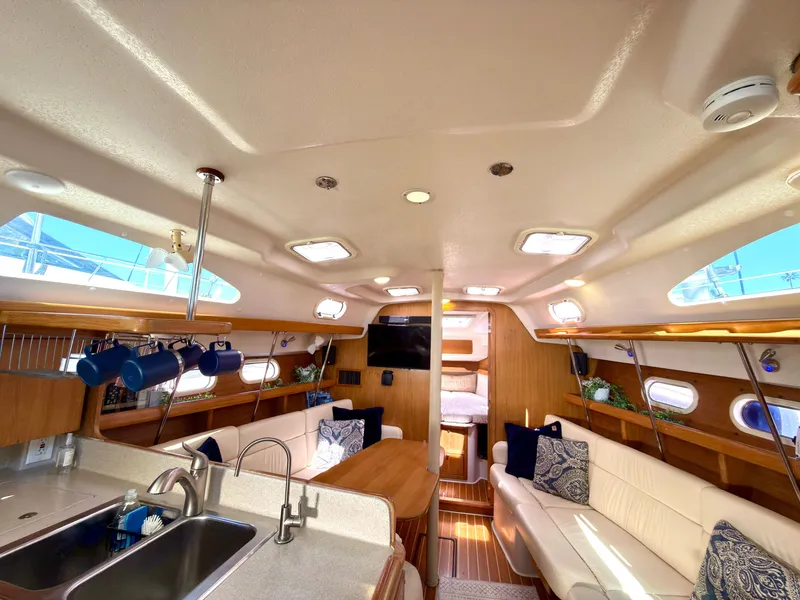 Slide: The Image of Catalina 387 2005 - 61