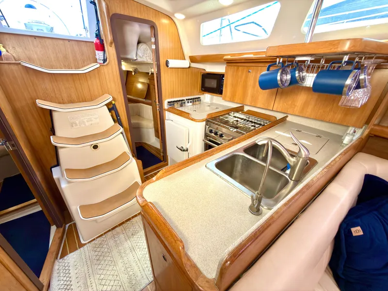 Slide: The Image of Catalina 387 2005 - 70