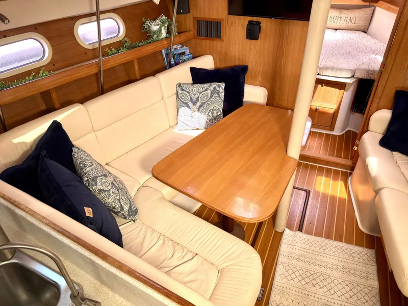 Slide: The Image of Catalina 387 2005 - 81