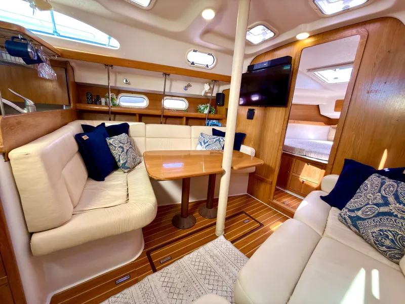 Slide: The Image of Catalina 387 2005 - 82