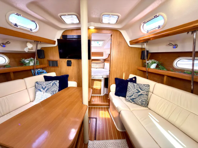 Slide: The Image of Catalina 387 2005 - 83