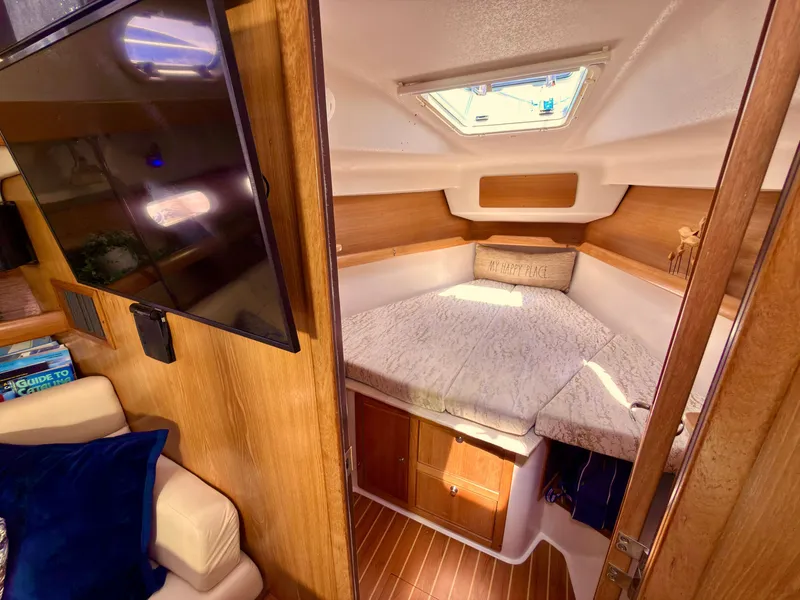 Slide: The Image of Catalina 387 2005 - 85