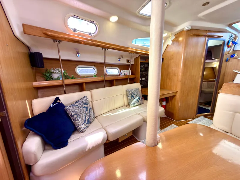 Slide: The Image of Catalina 387 2005 - 92