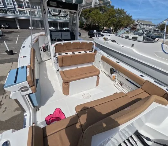 Slide: The Image of Sea Hunt Ultra 275 SE Trailer Included 2021 - 10