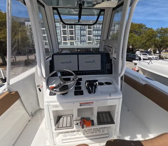Slide: The Image of Sea Hunt Ultra 275 SE Trailer Included 2021 - 12
