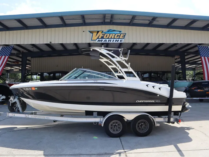 The Image of 2015 Chaparral 21 H2O Sport boat on trailer at VForce Marine. - 1