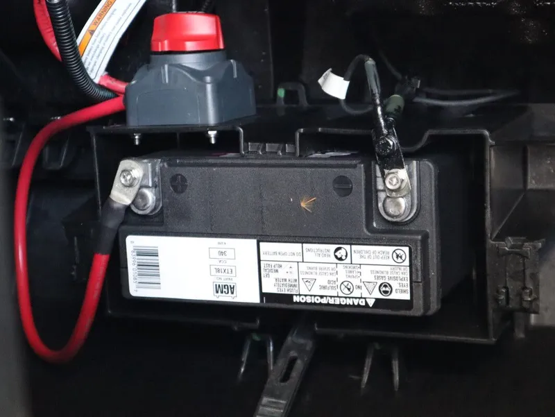Slide: The Image of Sea-Doo Switch Cruise 18 - 170 HP 2023 - 15