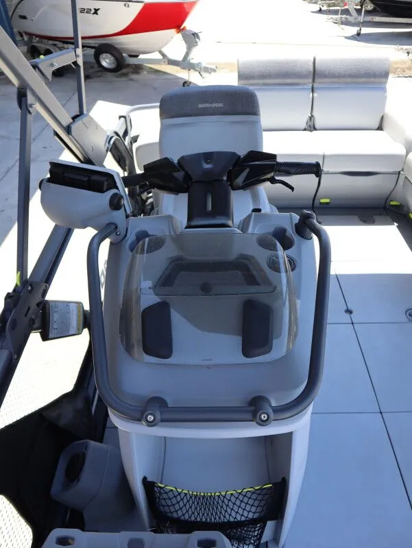 Slide: The Image of Sea-Doo Switch Cruise 18 - 170 HP 2023 - 24