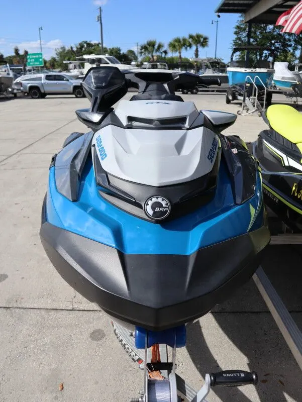 Slide: The Image of Sea-Doo GTX 170 2021 - 4