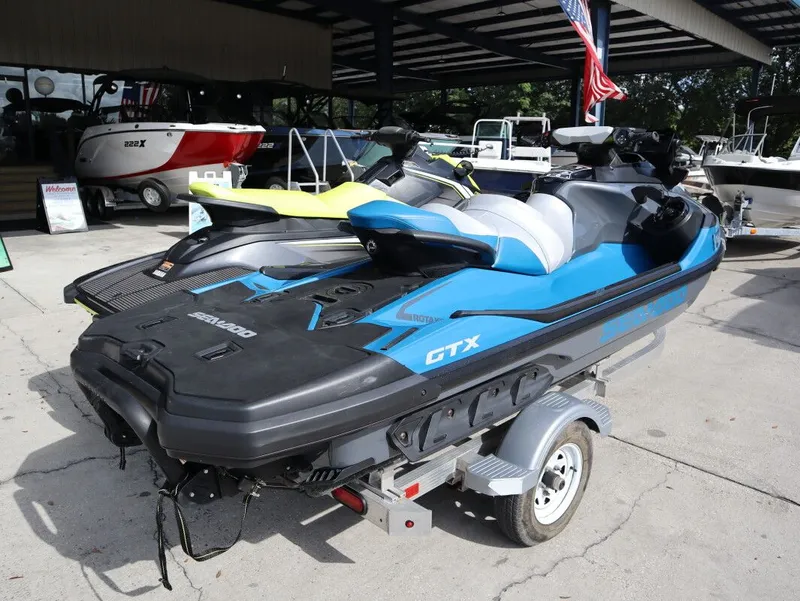 Slide: The Image of Sea-Doo GTX 170 2021 - 6