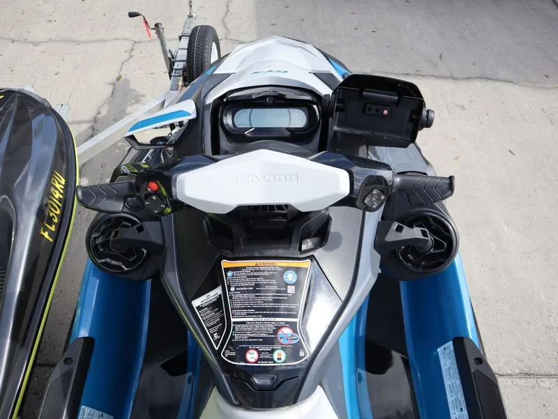 Slide: The Image of Sea-Doo GTX 170 2021 - 9