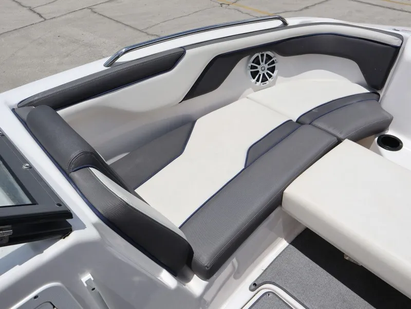 Slide: The Image of Yamaha SX210 2020 - 14
