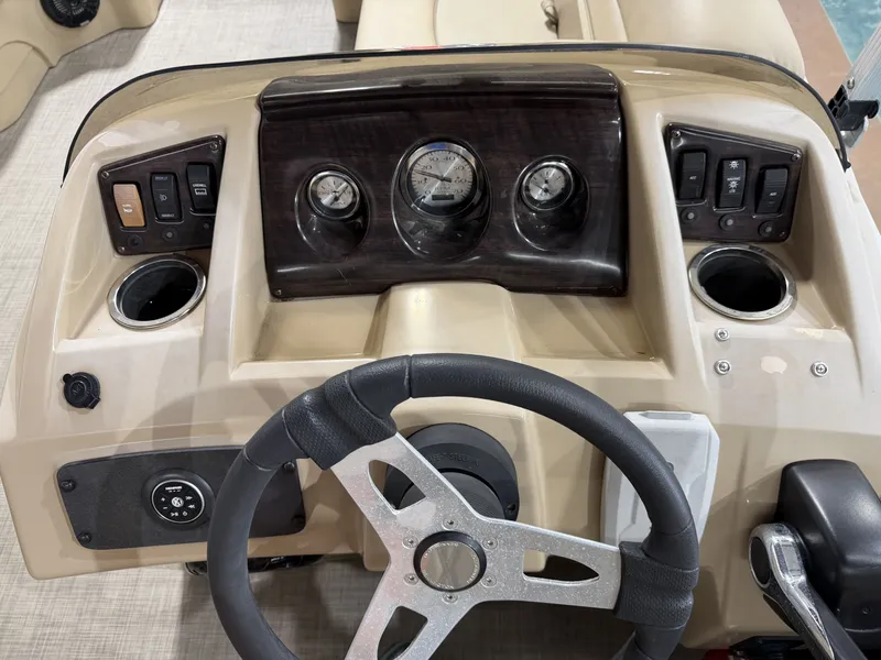 Slide: The Image of Dashboard of a 2016 Bennington 20SLX pontoon boat. - 8