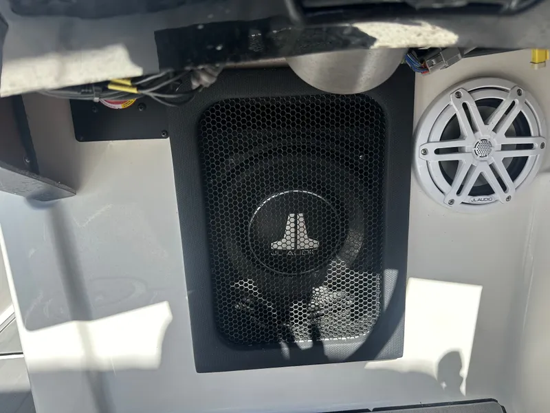 Slide: The Image of MasterCraft NXT24 2022 - 11