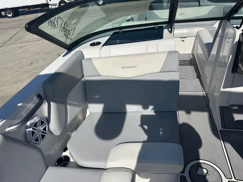 Slide: The Image of MasterCraft NXT24 2022 - 13