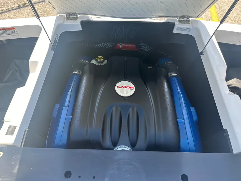 Slide: The Image of MasterCraft NXT24 2022 - 21