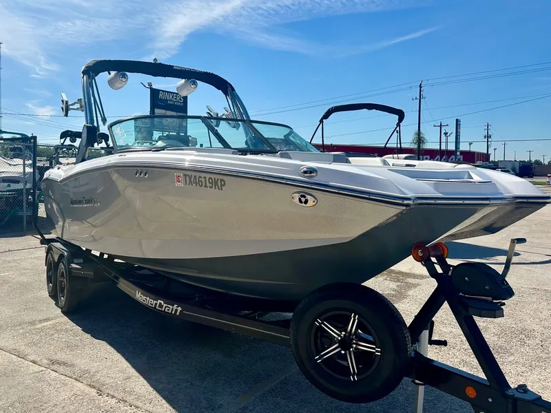 Slide: The Image of MasterCraft NXT24 2022 - 4