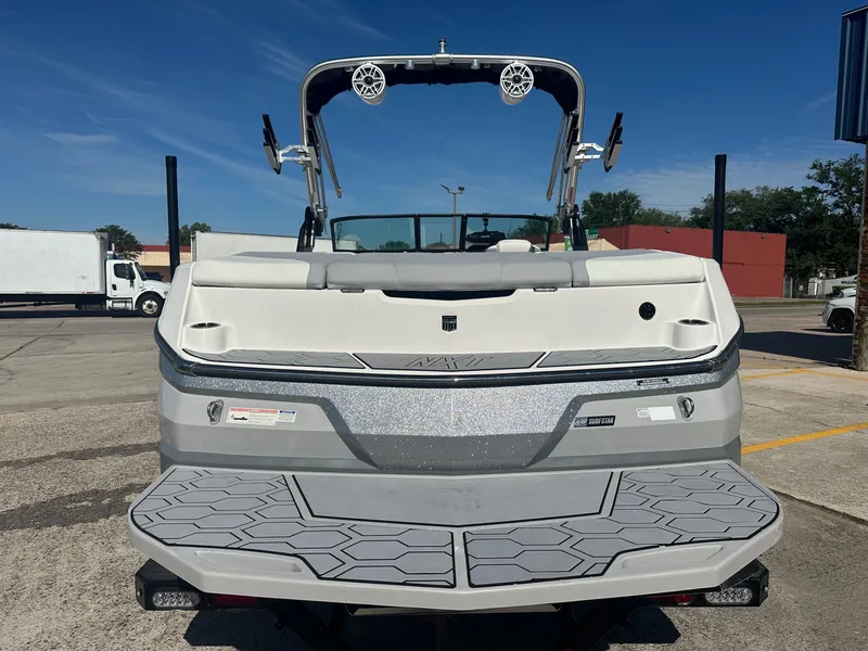 Slide: The Image of MasterCraft NXT24 2022 - 6