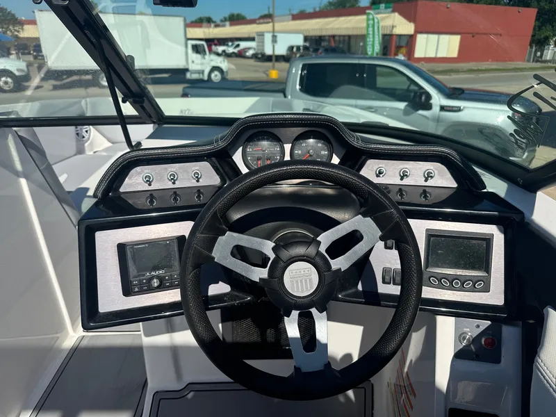 Slide: The Image of MasterCraft NXT24 2022 - 9