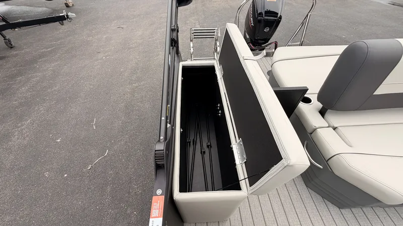 Slide: The Image of The 2027 Starcraft EX 20 Q DH features an open bench seat with storage underneath. - 44