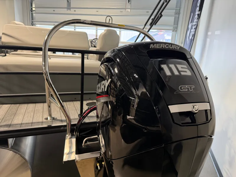 Slide: The Image of A Mercury 115 HP outboard motor is mounted on a Sylvan Mirage 8520 CLZ DH boat. - 22