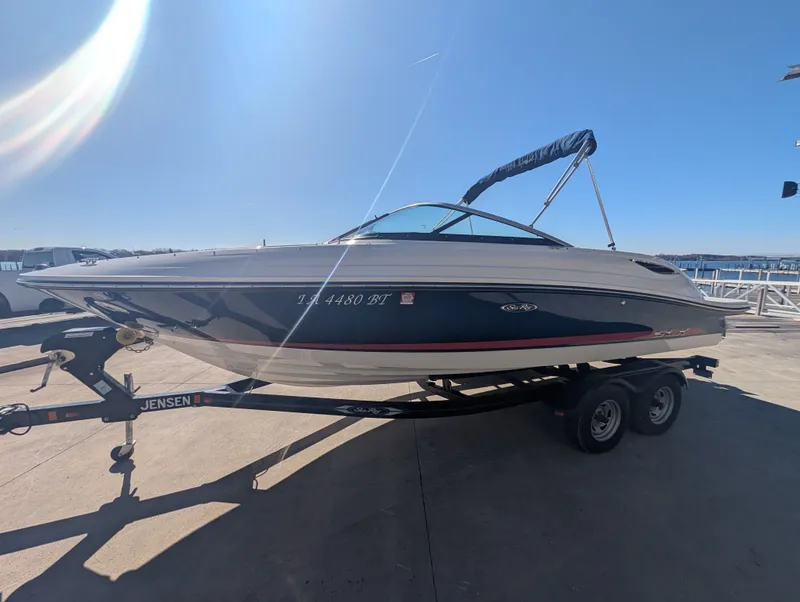 Slide: The Image of Sea Ray SLX 230 2015 - 6