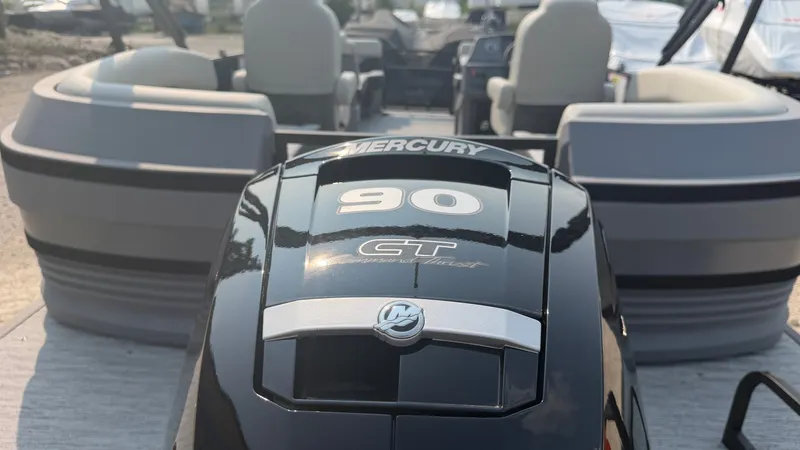 Slide: The Image of The image shows a 2027 Starcraft VX 20 R DH with a Mercury 90 HP engine. - 49