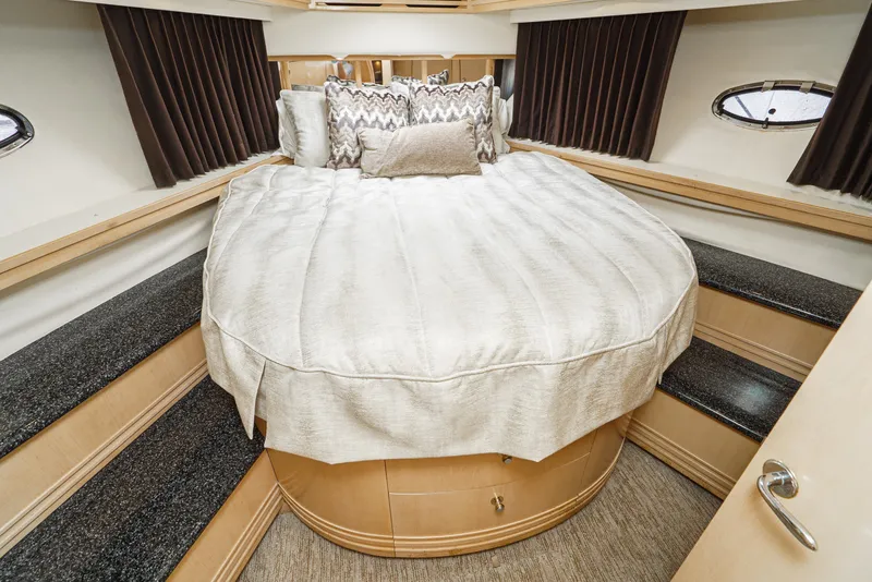 Slide: The Image of Carver Yachts 530 Voyager Pilothouse 1999 - 75