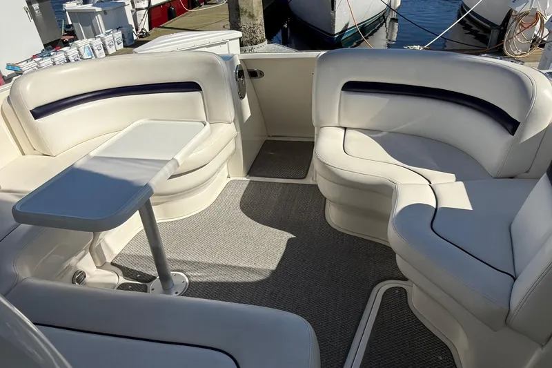 Slide: The Image of Sea Ray 390 Sundancer - Cockpit - 11