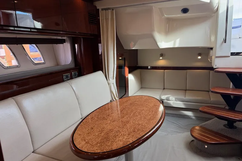 Slide: The Image of Sea Ray 390 Sundancer - Salon - 4