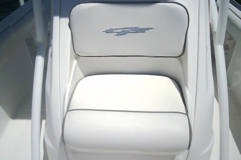 Slide: The Image of White cushioned seat on 2021 Glasstream 240 CCX boat. - 37