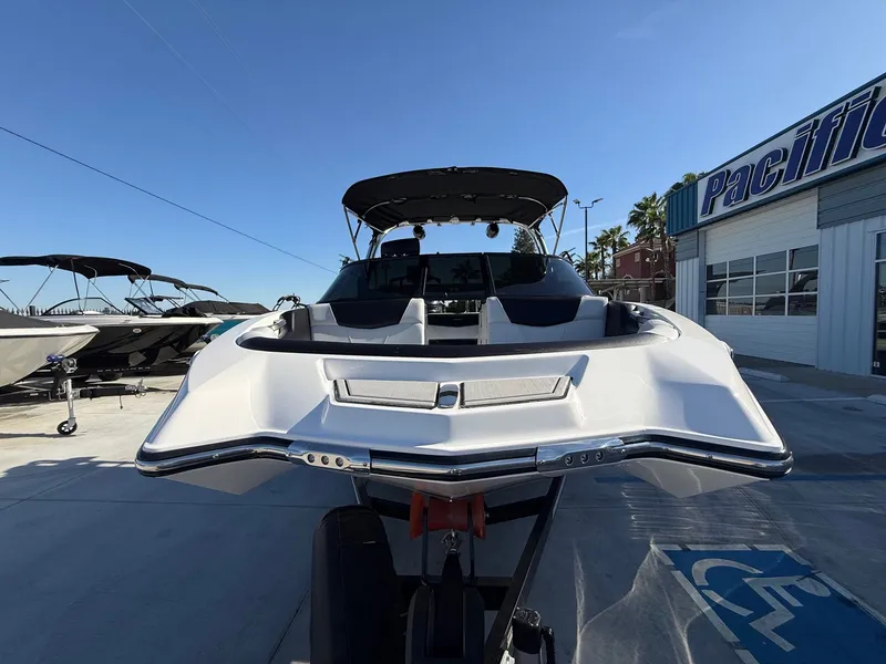 Slide: The Image of MasterCraft NXT20 2021 - 12