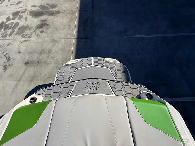 Slide: The Image of MasterCraft NXT20 2021 - 17