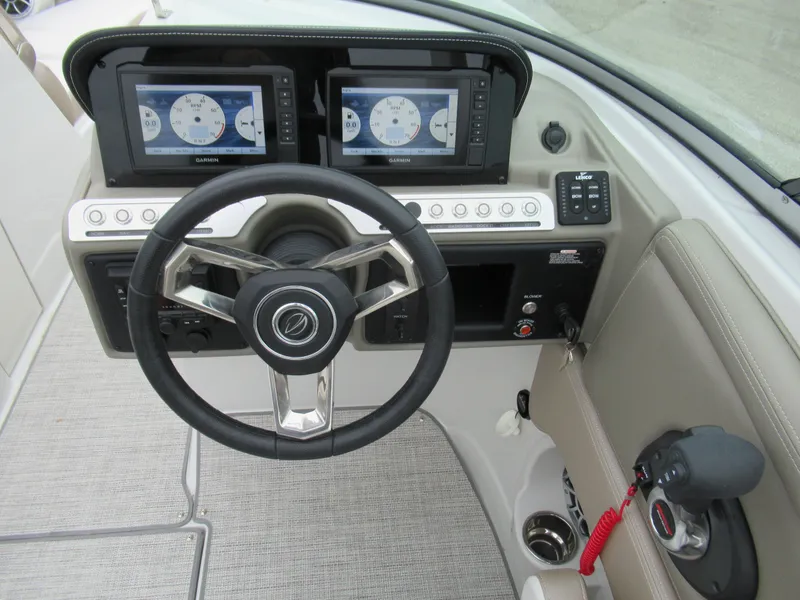 Slide: The Image of Crownline Boats 270 SS 2023 - 6