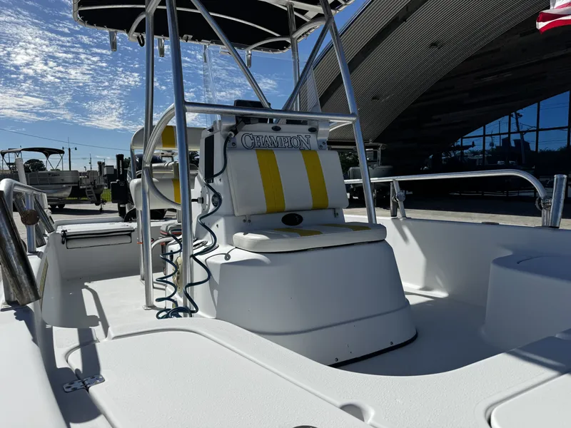 Slide: The Image of Champion 24 Bay Champ 2006 - 17