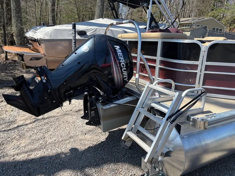 Slide: The Image of South Bay 200 Series 220CR 2.0 2019 - 14