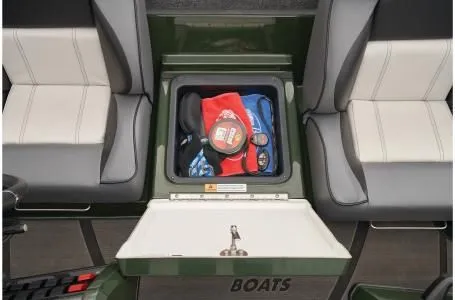 Slide: The Image of Triton 20XP Patriot 2026 - 41