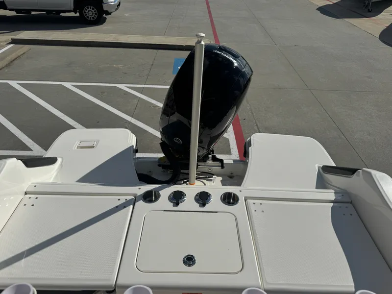 Slide: The Image of Bayliner Trophy 20CC 2026 - 10