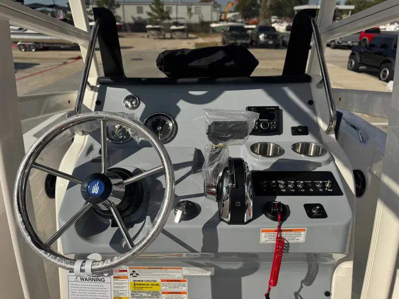 Slide: The Image of Bayliner Trophy 20CC 2026 - 17